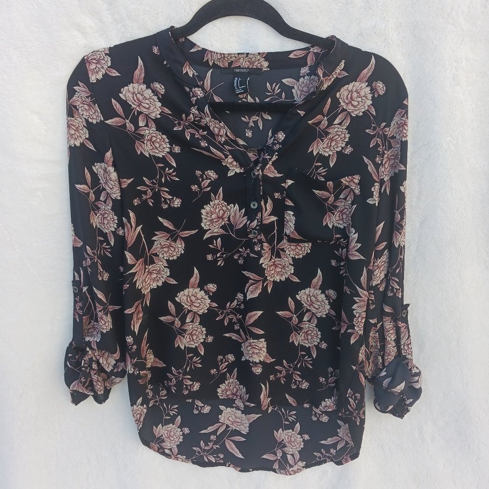 Forever 21 Black with Floral Print Blouse Size Small